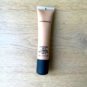 MAC studio sculpt - NW20